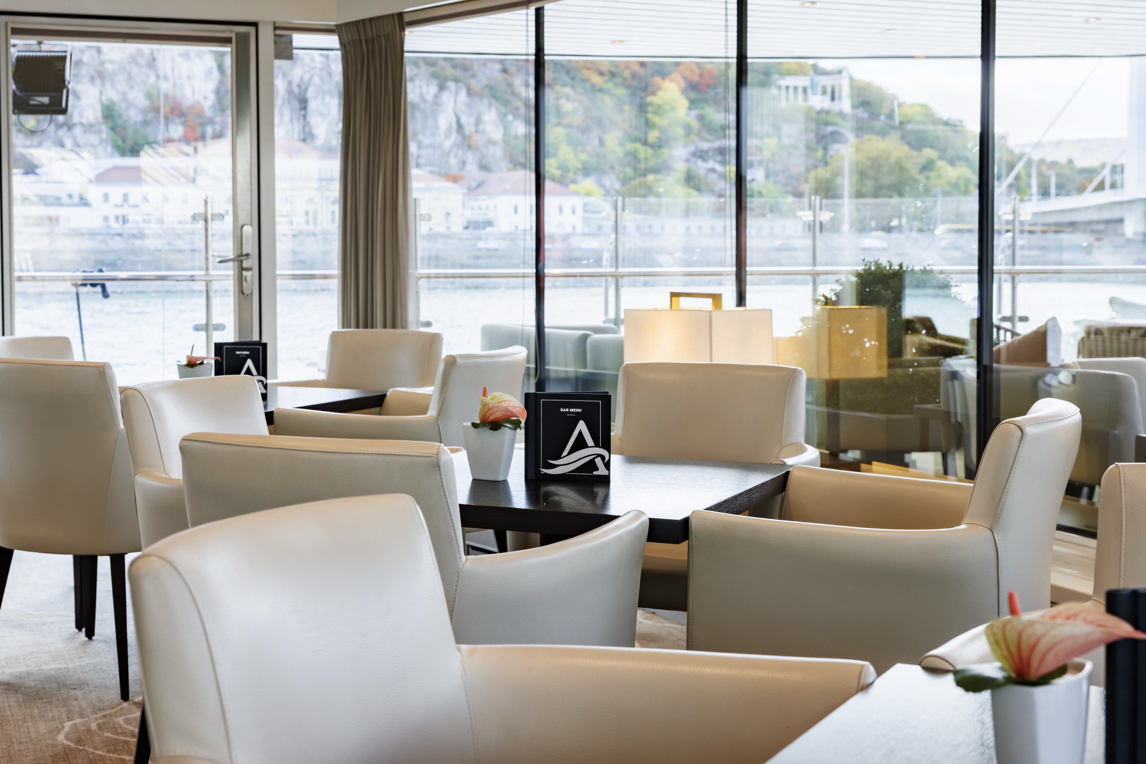 Avalon Passion - Panorama Lounge & Bar